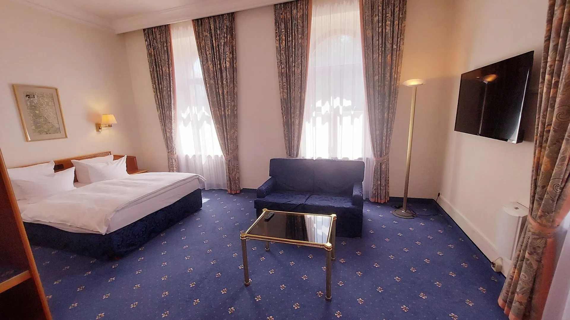 Hotel Bayerischer Hof Dresden 4*,  Duitsland