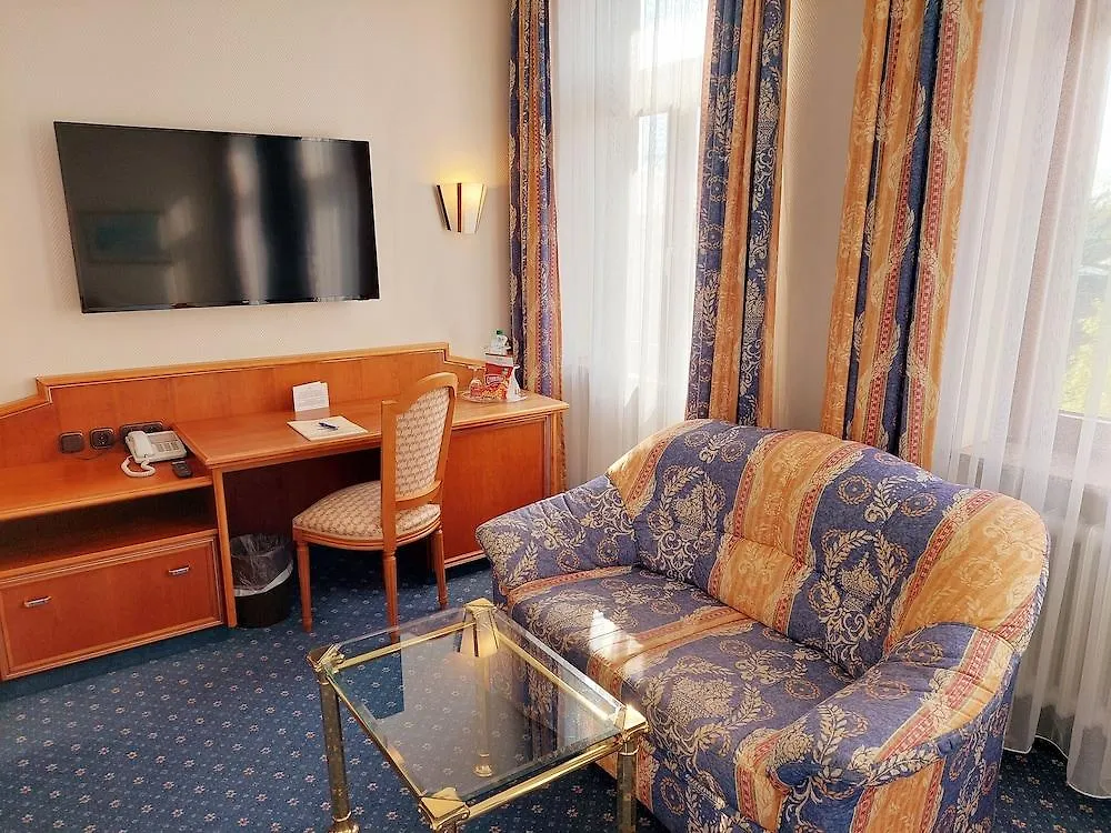 Hotel Bayerischer Hof Dresden 4*,  Duitsland