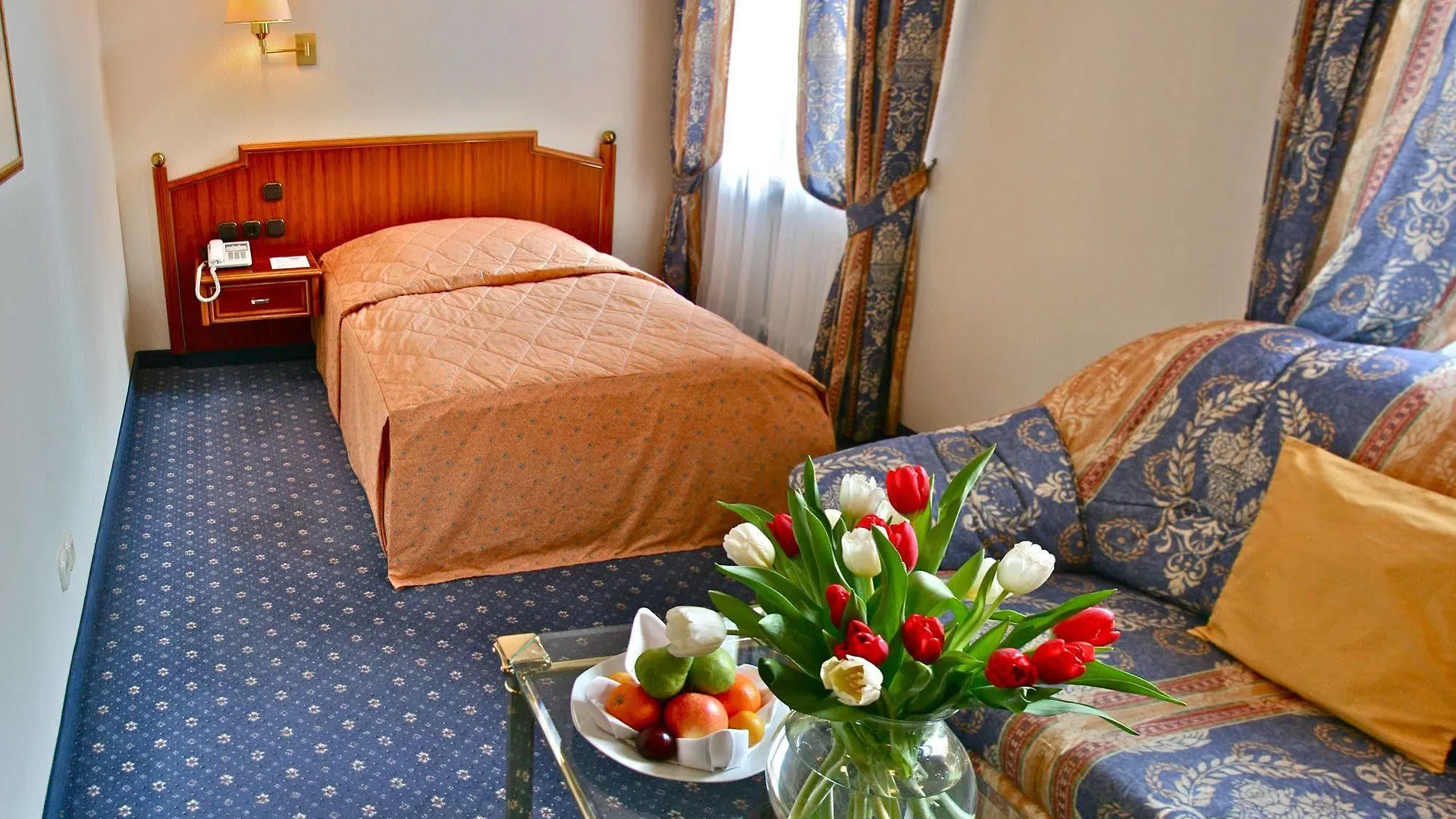 Hotel Bayerischer Hof Dresden 4*,  Duitsland